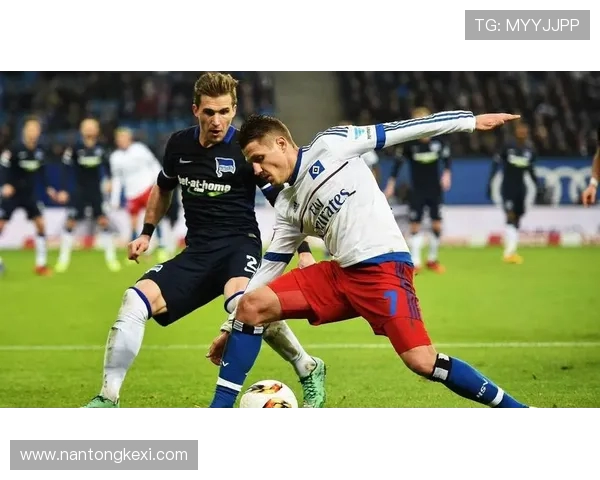 科隆4-1大胜九人汉堡 卡明斯基马拉建功 菲拉伊维埃拉伤退